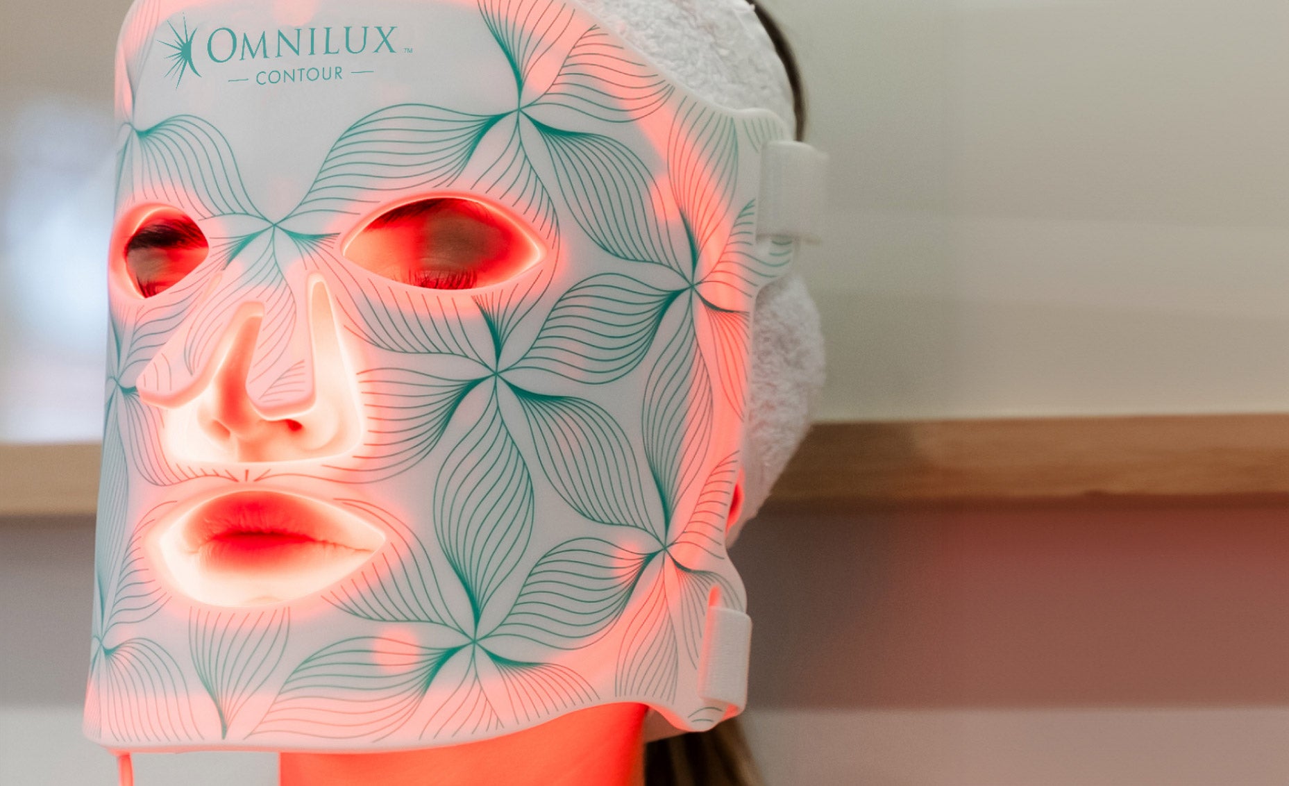 omnilux contour face - red light therapy device